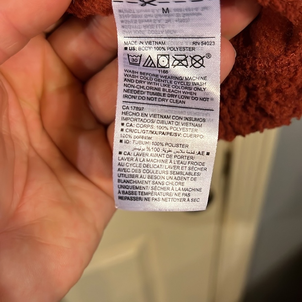 Old Navy teddy zip up size M - Picture 4 of 6